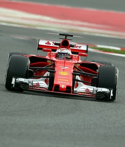 F1, test a Barcellona: giro record per Raikkonen