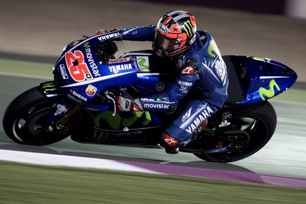 MotoGp: Viñales al comando nei test, Rossi scivola