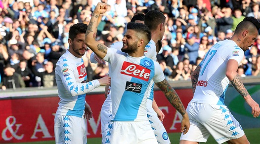 Serie A, Napoli-Crotone 3-0: doppietta Insigne e Mertens