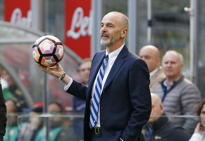 Inter, Pioli: «Meglio non parlare degli arbitri. Difesa? Merito di Samuel»