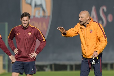 Roma: Totti a lezione da Spalletti, così si batte il Lione
