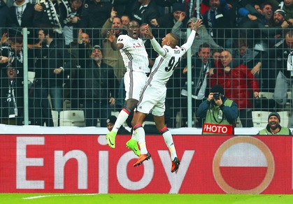 Europa League: Besiktas-Olympiakos 4-1, Quaresma elimina Cambiasso