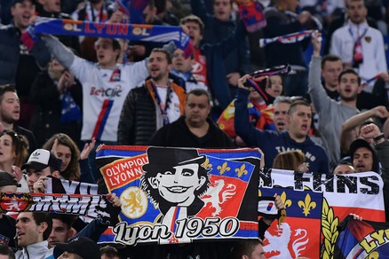 Tifosi Lione: «Umiliati dalla polizia, tolte le mutande», la Questura: «Nessun abuso»