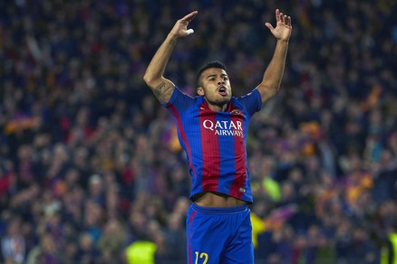 Barcellona, Rafinha operato: 4 mesi di stop
