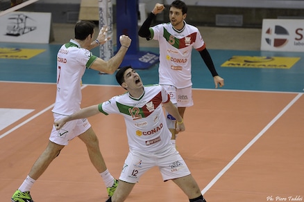 Volley: A2 Maschile, Pool Promozione Reggio batte Aversa, decisa la griglia Play Off