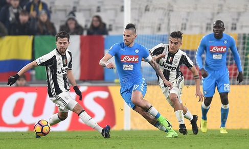 Coppa Italia, il Napoli pratica i saldi e la Juventus si infuria