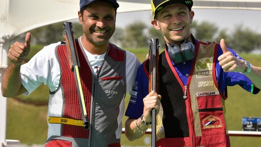 MotoGp, Rossi si dà al tiro al piattello