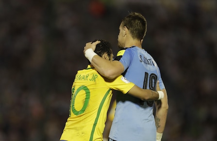 Uruguay-Brasile 1-4: Paulinho ne fa 3, uno Neymar