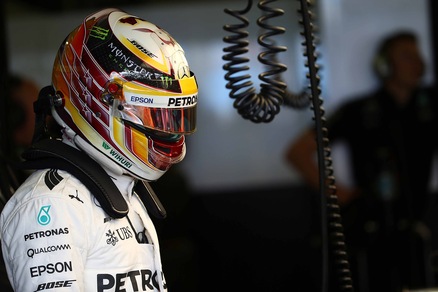 Gp Australia: Hamilton domina le prove libere, Vettel secondo