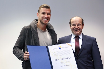 Roma, Dzeko nominato sportivo dell'anno in Bosnia