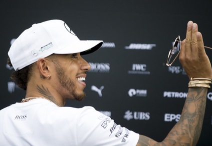 F1 Australia, Hamilton: «Sarà battaglia con la Ferrari»