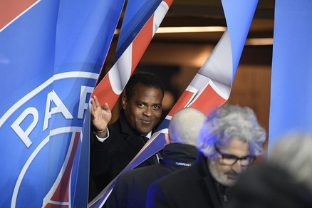 Psg, Kluivert ricattato da un gruppo di scommettitori olandesi