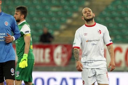 Serie B Bari-Novara 0-0: i galletti sbattono sul muro di Boscaglia