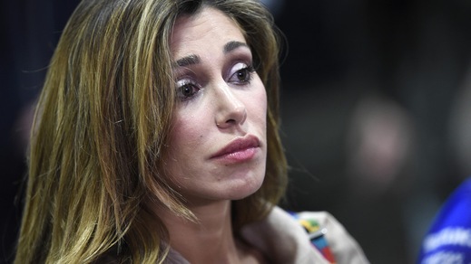 Gossip: Belen-Iannone, prime nuvole in quota