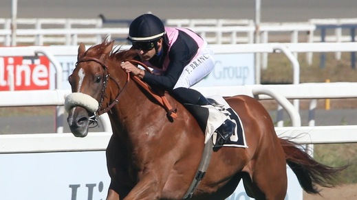 Priore Philip saluta le corse