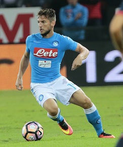 Una bimba a Mertens: «Resta a Napoli»