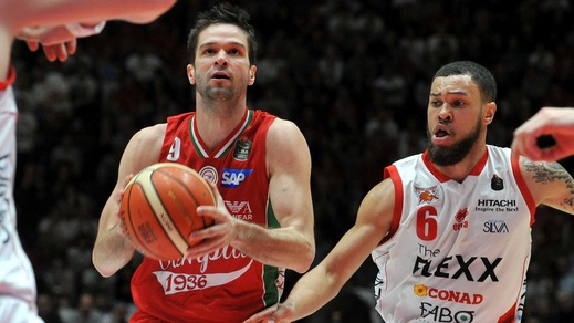 EA7 Milano, risentimento all'adduttore per Kalnietis