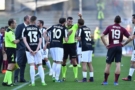 Serie B giudice sportivo: 13 squalificati, due turni a Mignanelli