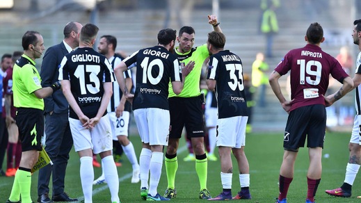 Serie B giudice sportivo: 13 squalificati, due turni a Mignanelli