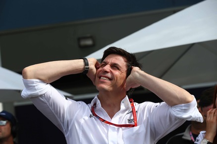 F1, Wolff: «Per la Mercedes problemi di peso»