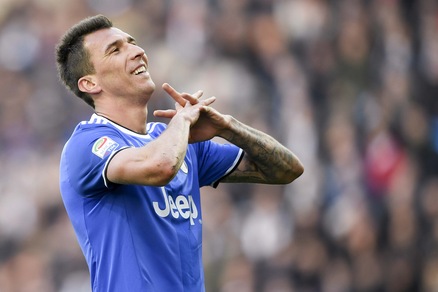 Dalla Francia fanno sapere: «Evra chiama Mandzukic al Marsiglia»