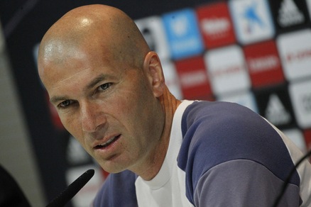 Real Madrid, Zidane: «Non andrei mai al Barcellona»