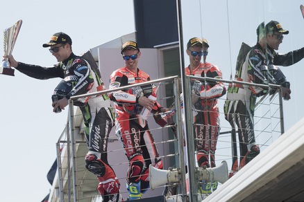 Sbk, Aragon: vince Rea, Melandri secondo