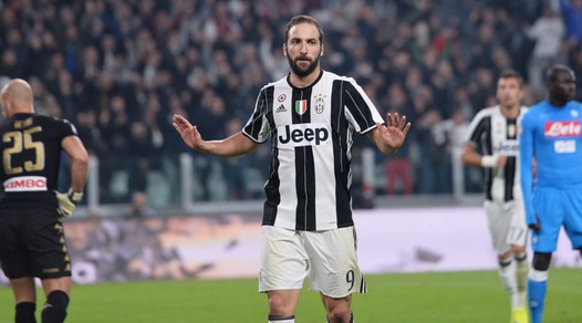 Napoli, Paolo Cannavaro: «A Higuain farà male l'indifferenza»
