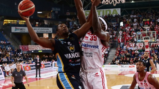 Cremona sbanca Pesaro e riapre la corsa salvezza