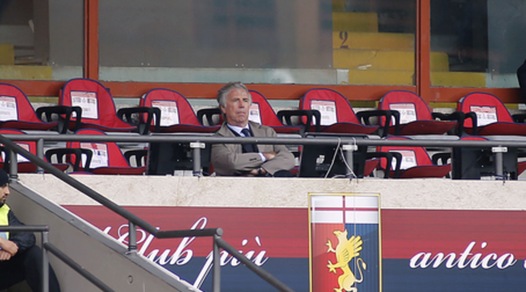 Genoa: Preziosi da solo in tribuna d'onore, i tifosi lo contestano