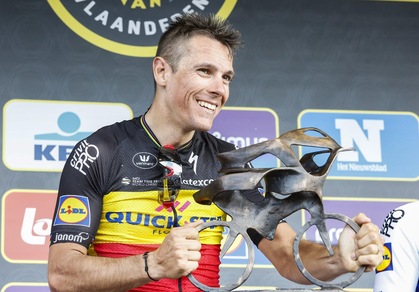 Ciclismo: Gilbert vince il Giro delle Fiandre