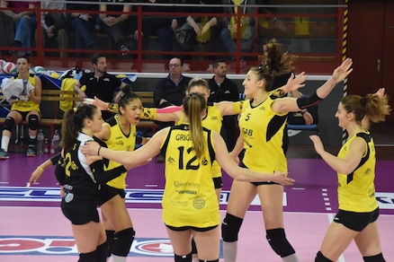 Volley: A2 Femminile, festa rimandata per Filottrano