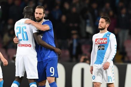Napoli-Juventus, top & flop: Insigne 'falso dieci', Higuain serata difficile