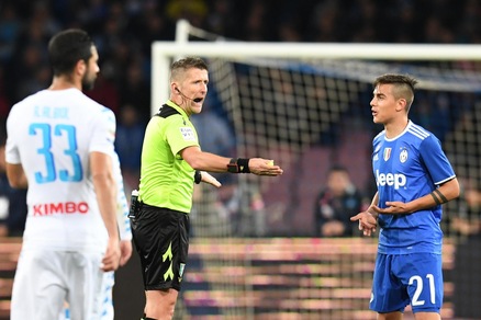 Napoli-Juventus, hanno vinto l'arbitro Orsato e il San Paolo