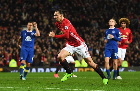 Premier League, Ibrahimovic salva il Manchester United: 1-1 al 94' con l'Everton
