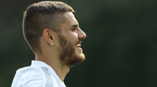 Icardi, l'allenamento è con l'orecchino di diamanti