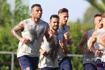 Serie A Cagliari, Farias in gruppo nella doppia seduta