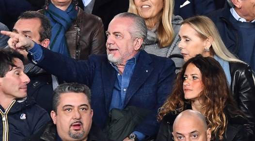 Napoli, De Laurentiis punge Allegri: «Sarri non è un catenacciaro»