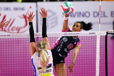 Volley: A1 Femminile, Scandicci perfetta, travolta Novara