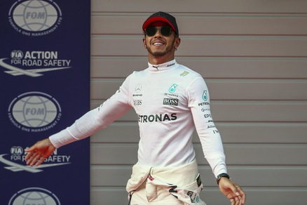 F1, Hamilton: «Che emozione lottare con Vettel»