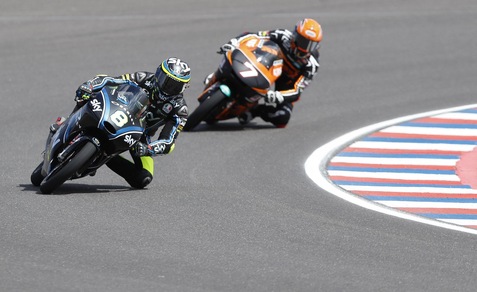 Moto3, Argentina: McPhee prende la pole, Bulega è secondo
