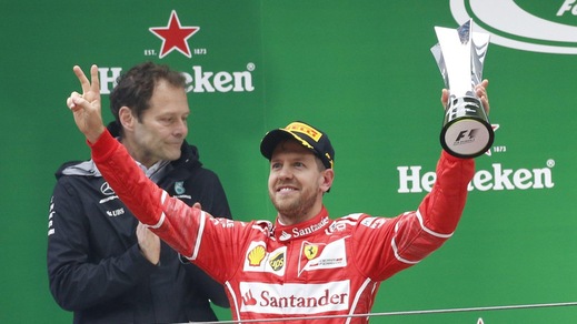 F1, Vettel: «Peccato per oggi, ma la Mercedes ha meritato la vittoria»