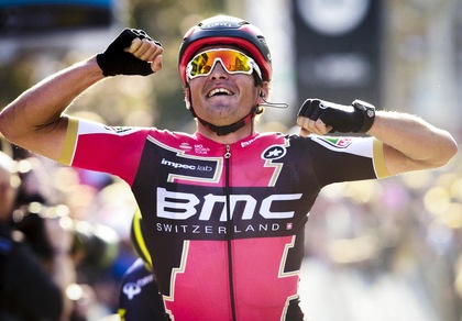 Parigi-Roubaix 2017: Van Avermaet cade e poi vince. L'azzurro Moscon 5°