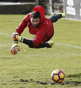 Calciomercato, in Germania: «Bayern Monaco su Sirigu come vice Neuer»