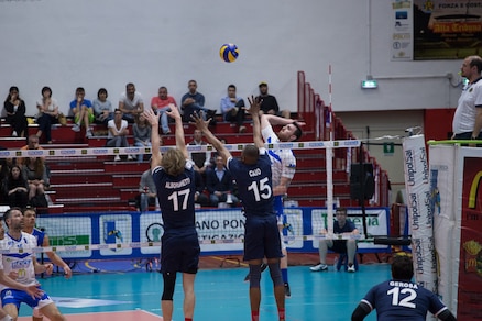 Volley: A2 Maschile, Play Out, Brescia batte Cantù in volata e va 1-0