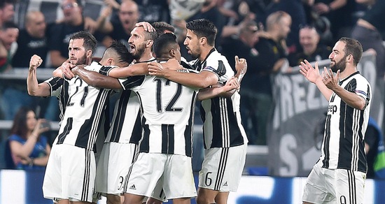 Champions League, Juventus-Barcellona 3-0: super Dybala e Chiellini stendono Luis Enrique