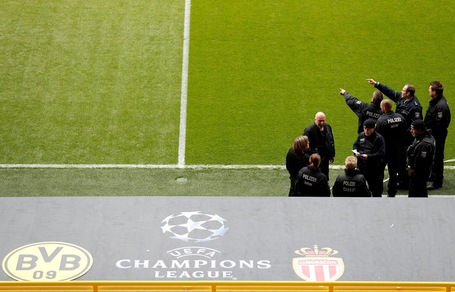 Borussia Dortmund-Monaco: sicurezza al lavoro dopo le esplosioni