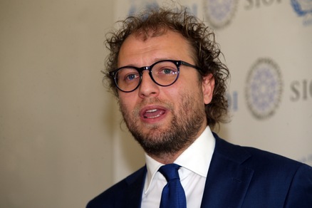 Una medaglia ai motociclisti volontari, Lotti premia la solidarietà