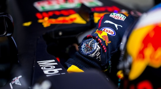 TAG Heuer Carrera CH01 Red Bull al polso del team Red Bull Racing