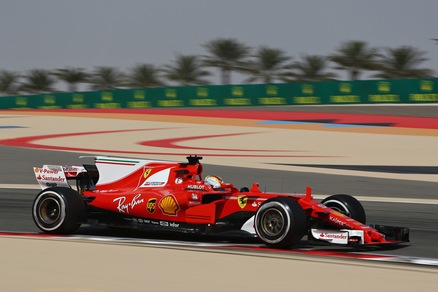 F1 Bahrain, Vettel in testa nelle libere